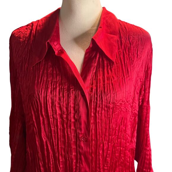Lane Bryant Red Crinkle Button Front Blouse, Holiday Christmas, Plus 26/28, NWT - Picture 2 of 8